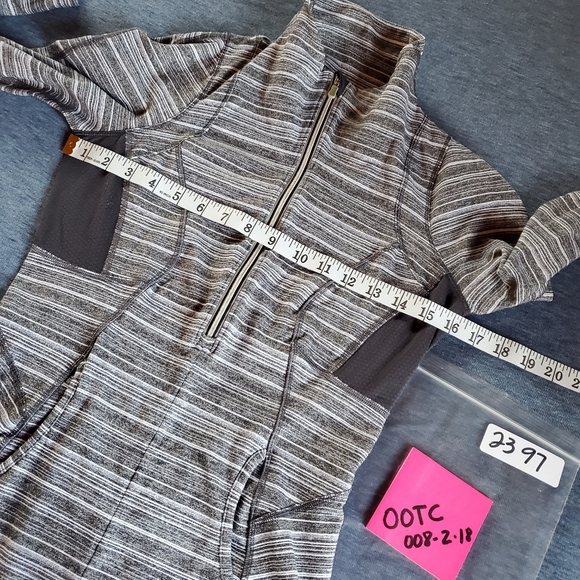 Lululemon Rulu Pace Setter Half Zip Pullover Stripe Grey Slate Size 4 Thumb-hole - Picture 12 of 15